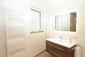 Elegante, casa de férias recém-construído - Image 4