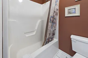 Cozy Bayside 4-br house -free parking - Wi-Fi - Image 4