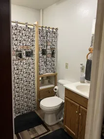 Small quaint cabin with outside hot tub! sleeps 6! - Image 3