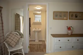 Secluded Riverside Cottage with Wood-Fired Hot Tub - Image 3