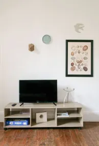 Cosy designer apartment, free parking - Image 2