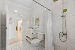 Private Pool! BBQ! 5 MIN TO BEACH! - Image 2