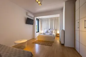Spacious beach front Vila with 100 sqm infinity pool,  a basket ball court - Image 4
