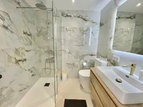 16 -Townhouse a 30 m de la plage dans le centre de la Cala de Mijas - Image 3
