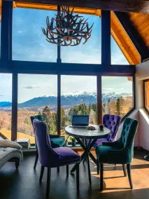 Refurbished barn looking over the mountains - 20 min away from Dracula's Castle - Image 4