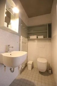 Small, stylish guest apartment in the middle of Weimar's historic old town. - Image 2