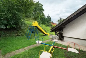 Apartamento 'Ferienwohnung Hörth 1' com vista para a montanha, jardim partilhado e acesso Wi-Fi - Image 3