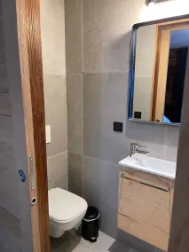 4 person flat at the foot of the slopes and 6 minutes walk from the town centre - Image 3