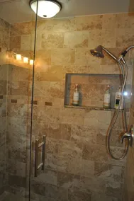 Lovely 3-BD, Walk to Bars, 9 min Drive From Beach! - Image 5