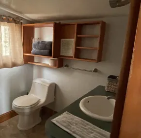 Wonderful water front house - Image 3