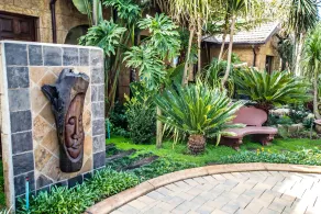 Summer Garden Guest House - OR Tambo International Airport - Image 4