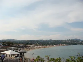 Joli 2 Pièces Neuf 300m Plage - Image 3