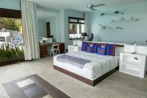 Private Luxurious Resort Right on the Ocean - Casa De Los Sueños - Image 5