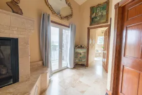 Large Lakefront Home only steps from D Beach! Bring grandma-we have an elevator! - Image 3