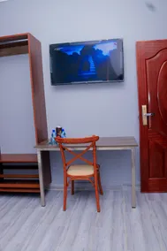 The VIP Luxury Lounge Hotel - Image 5