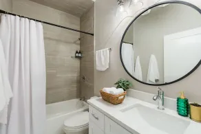 Clearwater PARADISE! Mins from Clearwater Beach!Tall Ceilings, Wifi, Hammock etc - Image 4
