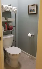 Cozy Veteran owned apartment. - Image 4