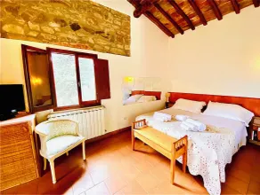 Studio in Chianti located in a farmhouse complex - Image 4