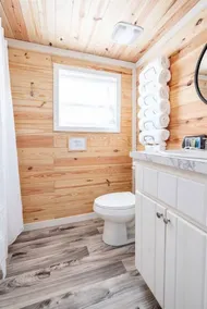 8 All Decked Out, Luxury Tiny House, Boat Parking Mins to Lake Guntersville, Downtown - Image 5