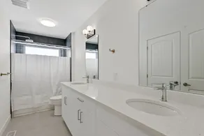 LUCAN HOME - Image 5