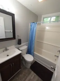 Lakeside 3 Bedroom House Across From Association Beach! - Image 3