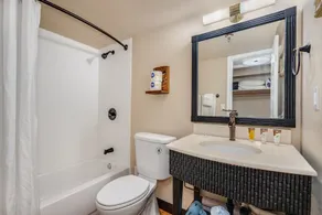 Fully Remodeled, Affordable, & Quality Waikiki Studio—4min walk to Waikiki Beach - Image 2