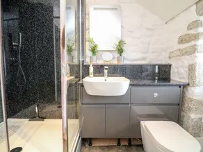 POLGEAR VIEW, romantic, luxury holiday cottage in Redruth - Image 2