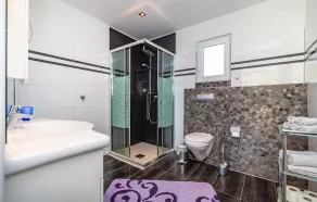 Nice Apartment In Karin Gornji With Wifi - Image 2