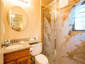 Hawaii Style w/Lawn off Lanai, Full Kitchen, WiFi, Ceiling Fans, DVD–Kaha Lani 111 - Image 2