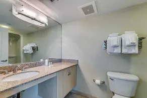 · Luxury 2 Bedroom King Condo - Free Wifi, Pool, Hot Tub, Lazy River! - Image 4