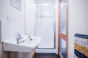 Primrose - 1 Bedroom Cottage - Llanteg - Image 4