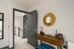 Exquisite 2 Bed Duplex Apt | Secure Parking | Gym - Image 4