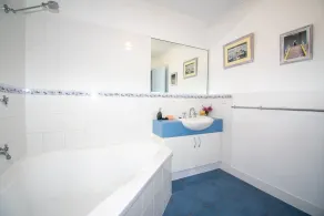 A two-storey house with sweeping views of Bass Strait and  the North Arm. - Image 2
