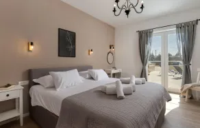 Gorgeous home in Nin with WiFi - Image 2