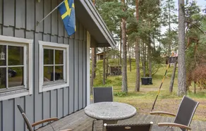 2 Bedroom Stunning Home In Yngsjö - Image 5