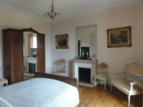 VAKKERT HUS BOURGEOISE, 9 personer, i centrum af MASSERET - Image 4