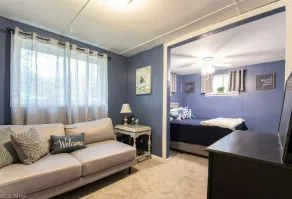 Secluded, pet friendly, fishing, hot tub, Wi-Fi! - Image 4