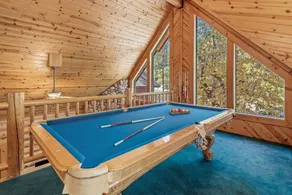 Papa Bear's Hideout - Walk to Slopes, Hot Tub, Game Room, Barbecue - Image 2