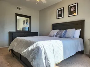 Minutes to Oldtown Scottsdale - Your peaceful Oasis awaits! - Image 2