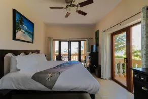 Corner unit- Walk out to 3 pools & beach! Oceanfront with panoramic views. - Image 5