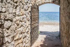 Villa luxurious on the seaside on two floors with ample terrace 12/14 beds - Image 5