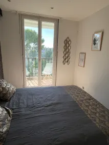 Apt Chic with view on Collines de Marcel Pagnol Wifi free parking and clim - Image 5