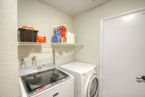 Modern, Fully Renovated 4 Bedroom House - Image 2