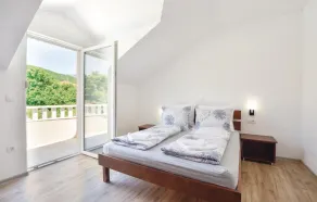 Beautiful home in Sinj - Image 4