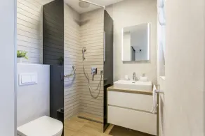 VILLA KAMBEL WEST  - heated pool, 50m to the sea , jacuzzi, quiet neighborhood. - Image 4