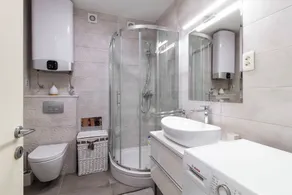 Apartment In Centre for 7 - Image 3