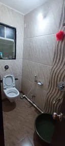 Luxurious house with AC+ free car parking - Image 4