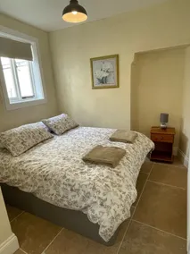 Spacious character holiday cottage property near town Centre - Image 5