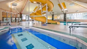 Cozy Suite with free Breakfast, Pool & Waterslide - Image 4