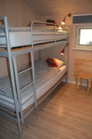 Maison en bois - superficie de 80 mètres carrés et est situé sur une impasse - Image 5